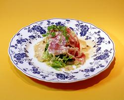 生ハムとトマトのサラダ