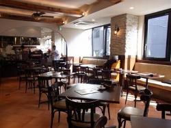 trattoria AZZURRI 神楽坂