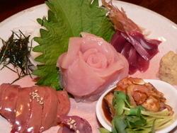 ◇ 新鮮な朝引きの鶏のお刺身は絶品 ◇
