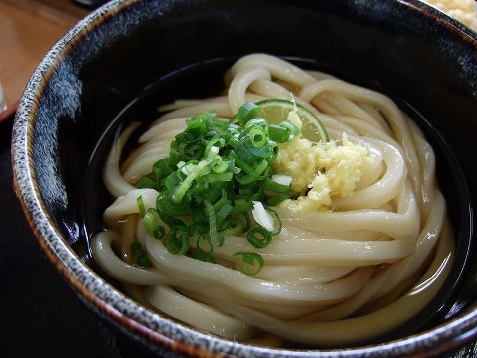 麺にもだしにもこだわった讃岐うどん☆