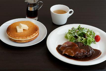食事系のメニューもあります。