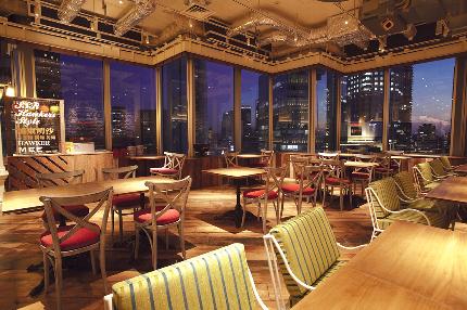 夜景を楽しみながら食事が出来ます!