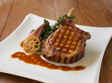 山本秀正シェフ監修のL.Aらしい料理