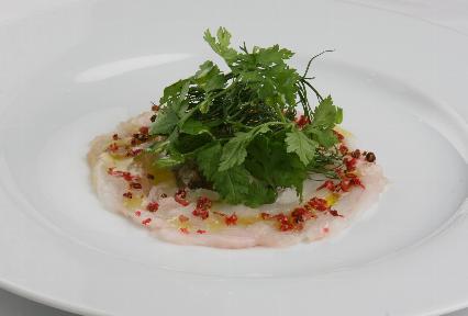 高知産「ウツボのカルパッチョ」