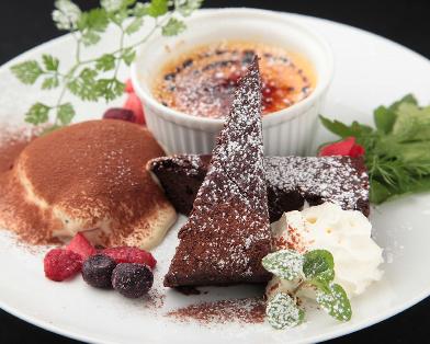 当店はデザートもほぼ手作りです。