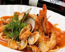手打ちパスタのペスカトーレ!