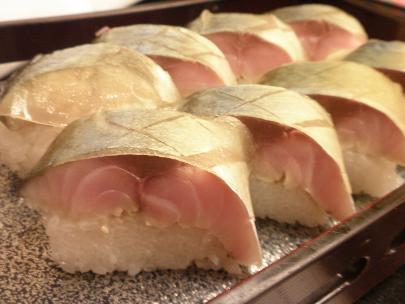 当店名物の「鯖の松前寿司」