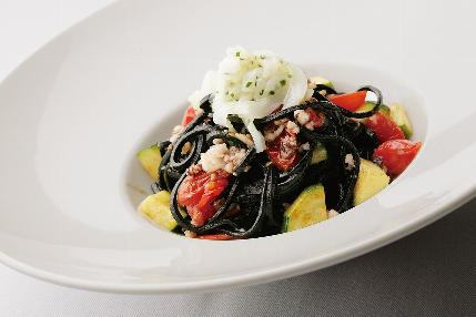 手打ちパスタ、約20種自家製です