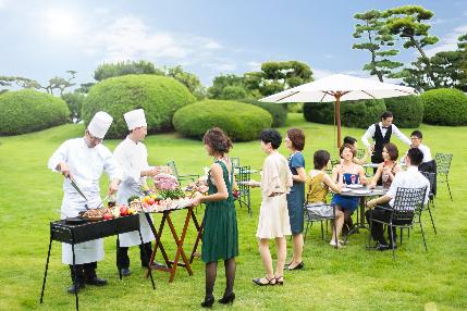料理人が直接お客様をおもてなしする機会も