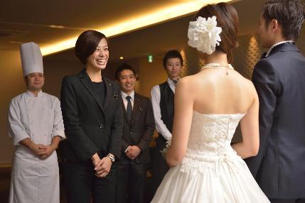 スタッフ一丸となり結婚式をお手伝いします