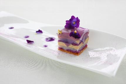 ウエディングケーキもオリジナルデザイン