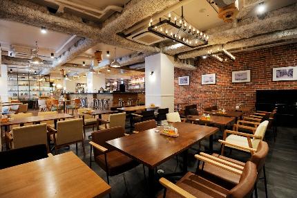 cafe 104.5