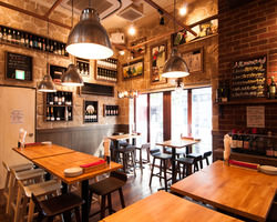 東京ワインバル 八十郎 築地店