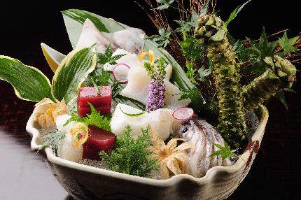 調理長自ら毎朝仕入れるお造り