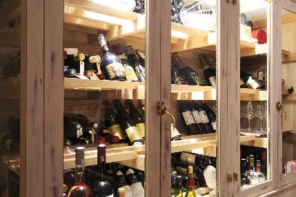 常備80種類以上のフランスワイン