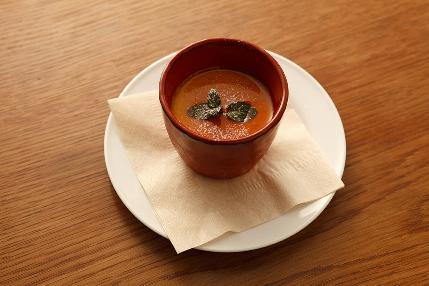 紅花たまごを使用した濃厚なめらかプリン