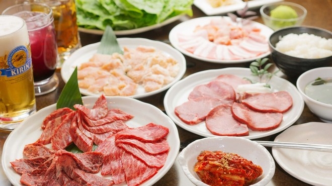炭火焼肉うっしっしっ