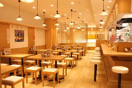 新店だからきれいな店内!