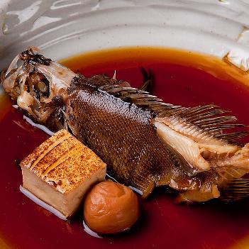 素材の持ち味を活かす醤油と水の煮付