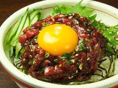 馬のユッケ