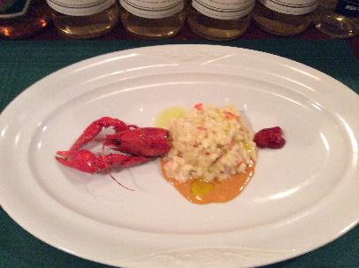夏には北欧ならではのザリガニ料理