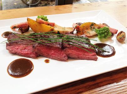 豊富な肉料理