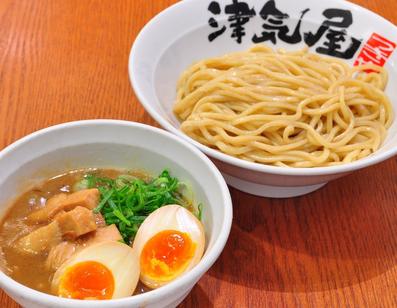 看板商品の味玉津気屋つけ麺です