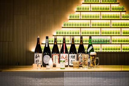日本の銭湯をモチーフにした清潔感ある店内