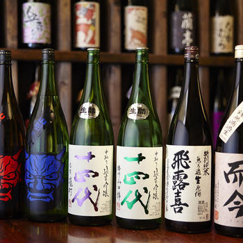 豊富な日本酒メニュー。イベントも随時開催