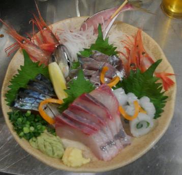 魚もこだわり、旬のものを毎日仕入れます!