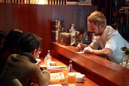お客様と会話を楽しみながら店舗創りを‼