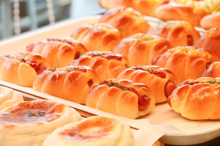 オールスクラッチの本格焼き立てパン!