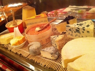 Abbesses (アベス)