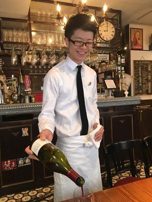 Abbesses (アベス)