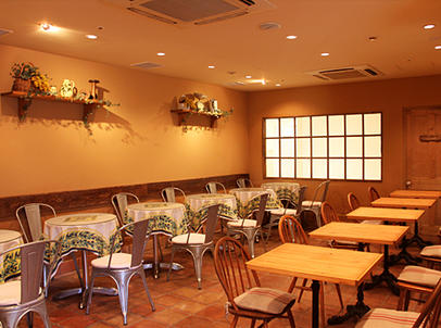 優しいぬくもりを感じる店内