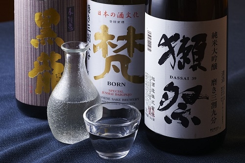 唎酒師がいる為、地酒や本格焼酎を学べます