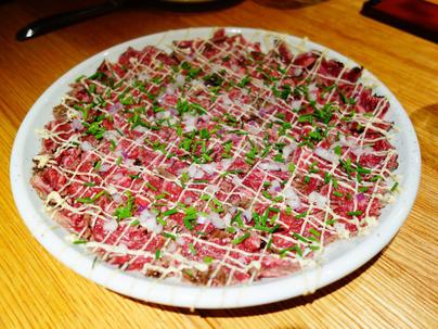 料理メニューはシャルキュトリー中心