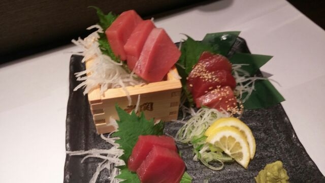 こちらも名物!!生本マグロ