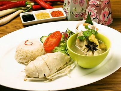 ランチの海南鶏飯