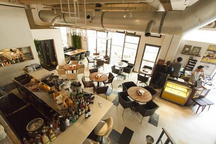 CAFÉ GARB