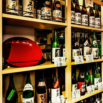 酒蔵さんタイアップでオリジナルの日本酒も