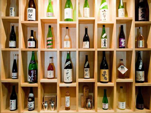 プレミアなお酒も常時取り扱い