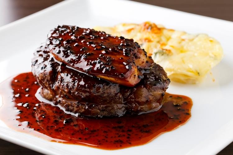 名物 牛フィレ肉とフォアグラのロッシーニ