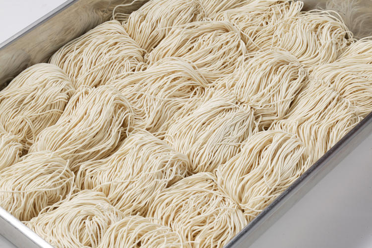 毎日博多から空輸される麺!