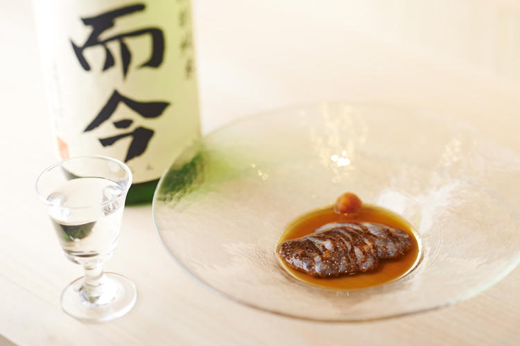 赤なまこの姿造りは冬ならではの一品