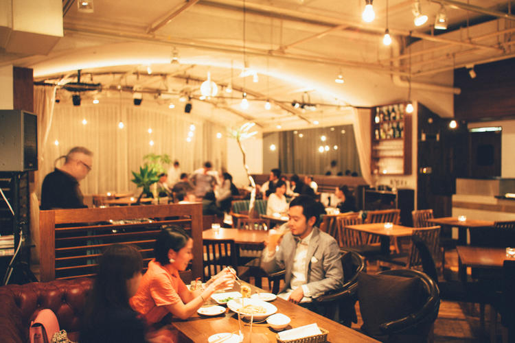 restaurant & bar Cay