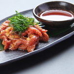 厳選鶏の刺鶏は新鮮そのもの!