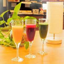 ハリウッドで話題のコールドプレスジュース