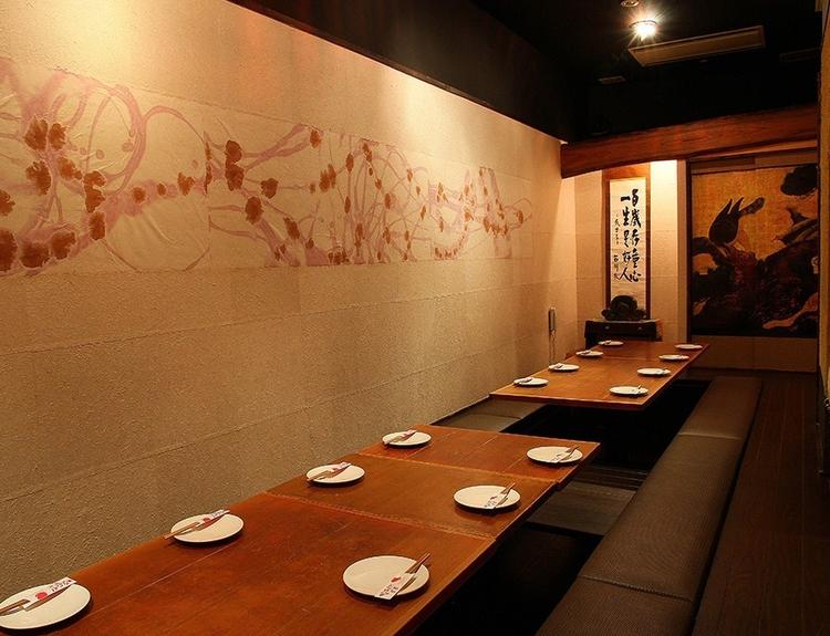 店内突き当りの18名様までの個室