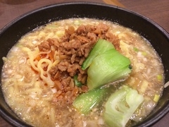 賄いも本気!リクエストで自家製担々麺